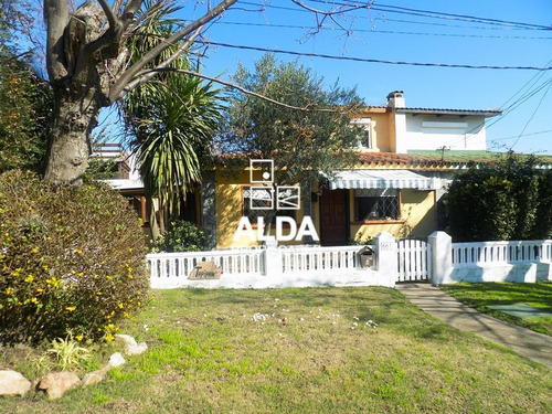 Imagen 3 de 30 de Casa Centro Piriápolis 4 Dorms Venta Ca101709