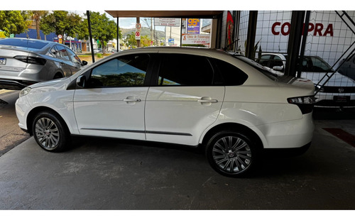 Fiat Grand Siena 1.6 MPI ESSENCE 16V FLEX 4P MANUAL
