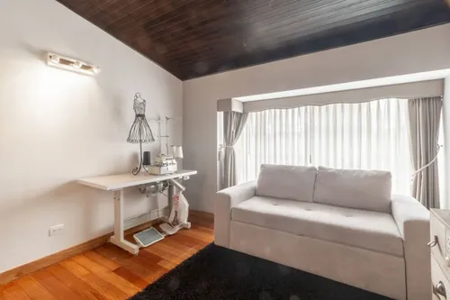 Casa En Venta En Malibu. Cod V14757