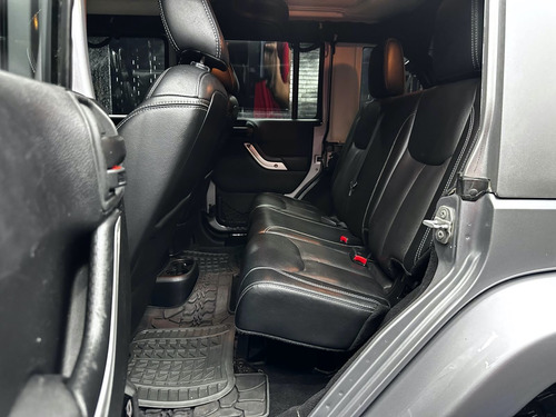 Jeep Wrangler 3.6 Unlimited Sahara V6 4x4 At