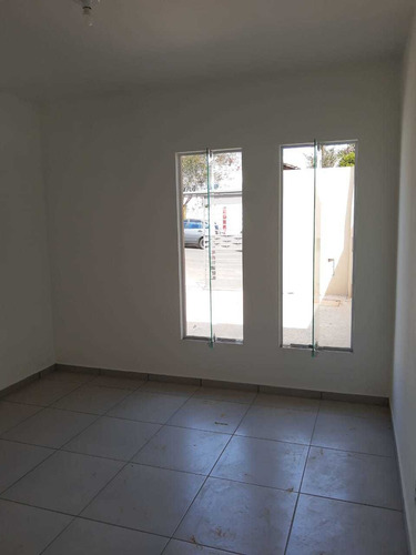 Casa À Venda Na Rua Luís Rossi, Jardim Irene, Iperó - Sp - Liv-7863
