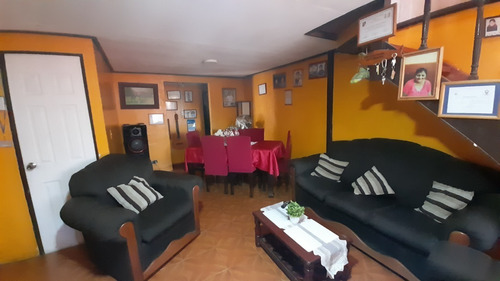 En Venta Casa En Sarmiento, Curico