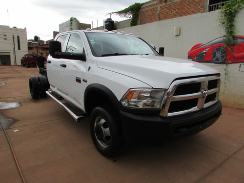 Imagen 2 de 15 de Ram 4000 Crew Cab 2014 Chasis Cabina 4x4 Ta