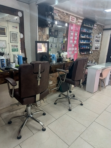 Vendo Peluquería Barbería 