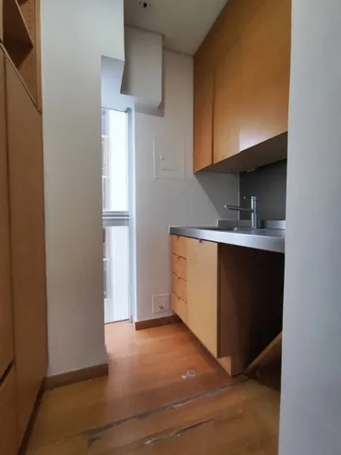 Oficina En Arriendo/venta En El Poblado. Cod V16906