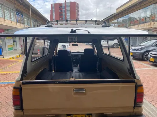 Mazda B2000 2.0 B2000