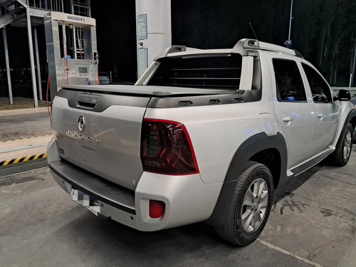 Renault Duster Oroch 2.0 Outsider Plus