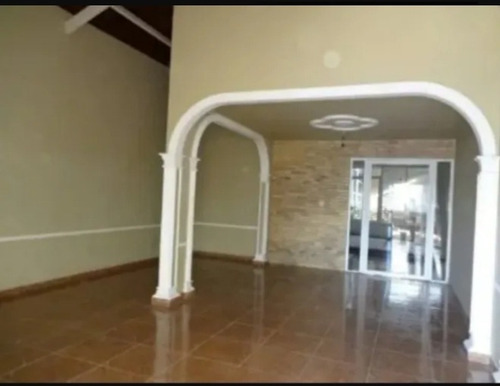 Imagen 2 de 9 de Se Vende Casa En Urb Laguna Paraíso, Sector Zona Industrial