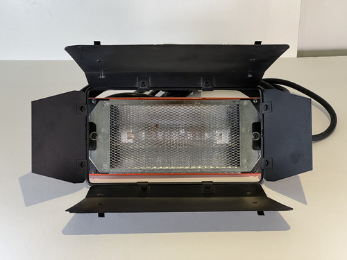 Minipan 1000w 3200 Kelvin Dexel - X2 Unidades - Usados