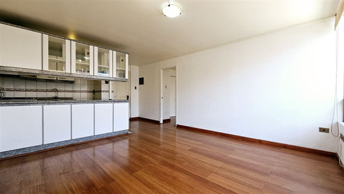 Departamento En Venta De 1 Dorm. En Iquique