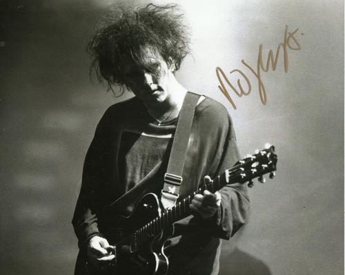 Autógrafo Robert Smith Foto 10 X 8 Pulgadas