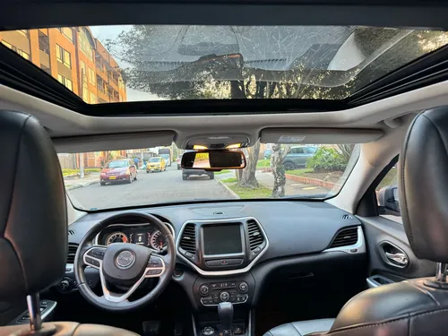 Jeep Cherokee 3.2 Longitude Plus