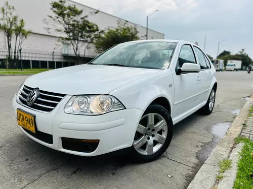 Volkswagen Jetta 2.0 Trendline 4 p | TuCarro