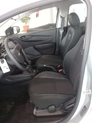 Imagen 5 de 16 de Chevrolet Onix 1.4 Black Edition 1.4 Manual 2022