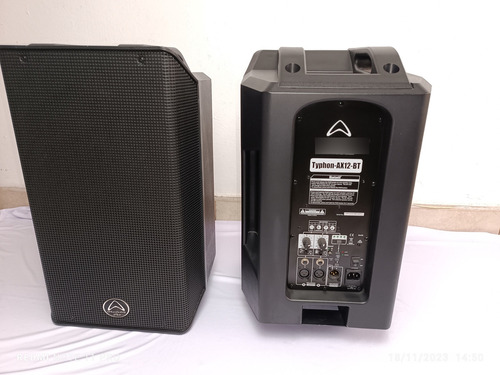 Bocina Wharfedale Pro Typhon-ax12-bt Portátil Con Bluetooth 