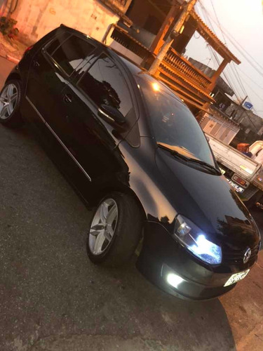 Volkswagen Fox 2014 1.0 12v Bluemotion Total Flex 5p