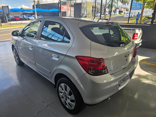 Chevrolet Onix 1.4 MPFI LT 8V FLEX 4P MANUAL