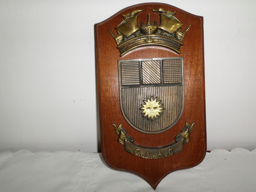 Escudo Militar Bronce Cuerpo Auxiliar Administ. Carabineros