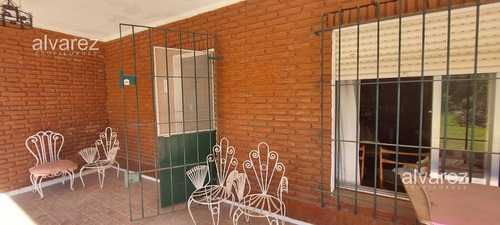 Imagen 24 de 30 de Venta Casa 3 Dormitorios Francisco Álvarez Con Cochera