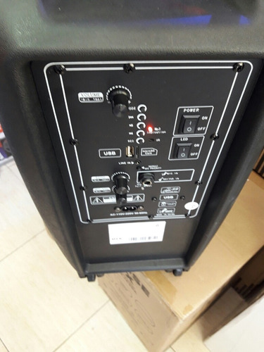 Parlante Portátil Usb Bluetooth Micrófono Sd Y Mucho Más