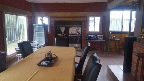 Se Vende Hermosa Chacra De 4 Hectáreas Zona Las Brujas.-