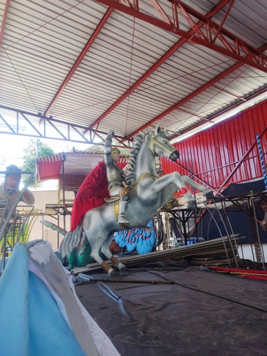 Imagem Escupida Do São Jorge E O Dragão 