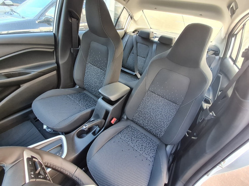 Imagen 22 de 25 de Chevrolet Onix Plus Pv