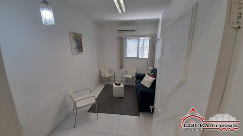 Imagem 3 de 10 de Sala Comercial No Jd Leonidia Jacareí Sp Prox Ao Fórum - 7301