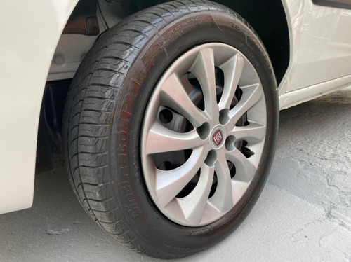 Imagem 13 de 14 de Fiat Doblo 1.8 Essence Flex 2019 - 7 Lugares