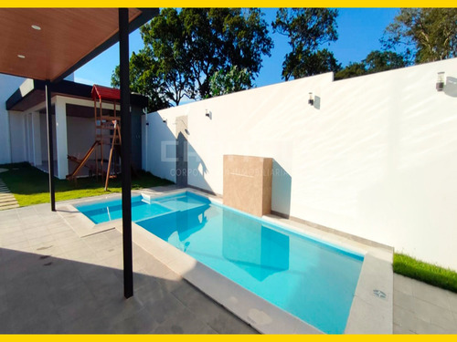 Alquilo Casa A Estrenar En Condominio En El Urubo