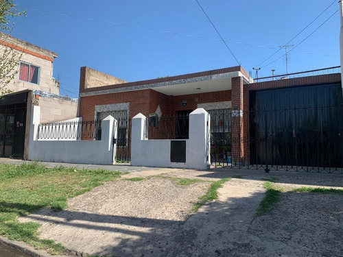 Venta De Casa 3 Ambientes En Villa Luzuriaga, La Matanza