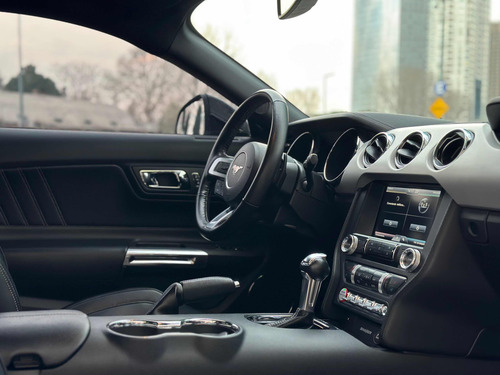 Ford Mustang 5.0 Gt 421cv