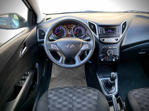 Imagem 11 de 14 de Hyundai Hb20 1.6 Comfort Plus 16v Flex 4p Manual