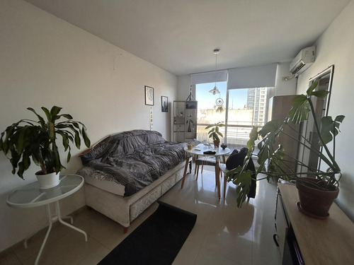Charcas Y Darregueyra - Moderno Estudio Con Balcón Terraza En Palermo