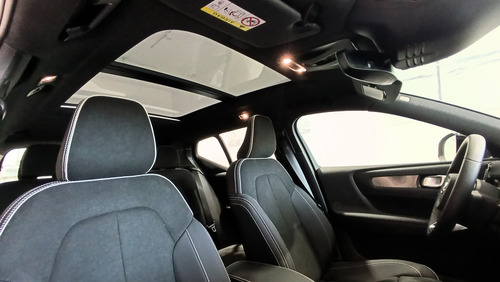 Volvo Xc40 T5 Ultimate Dark (recharge)