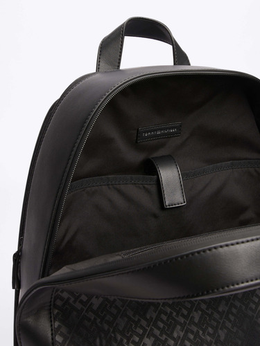 Mochila Negra Tommy Hilfiger Con Monogramas Th De Hombre