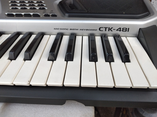 Teclado Casio Ctk 481 Usado Con Partes Rotas +o- Funciona. (Usado)
