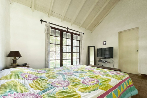 Casa En Venta En Barrio Parque Belen De Escobar
