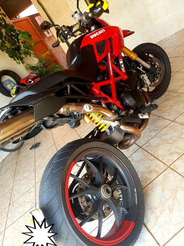 Ducati Hypermotard 1100s