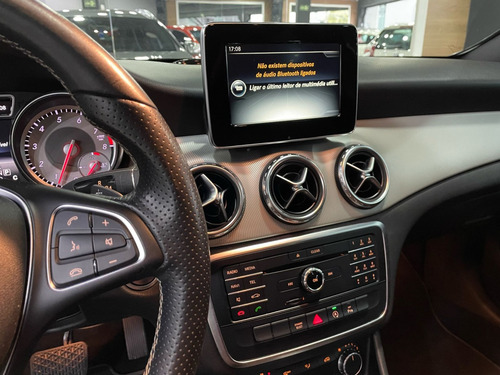 Mercedes-Benz GLA 200 1.6 CGI ENDURO 16V TURBO FLEX 4P AUTOMÁTICO