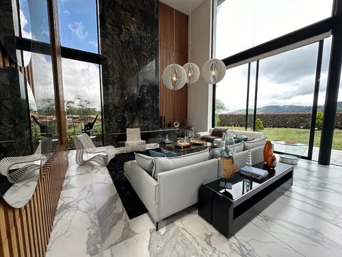 La Casa Mas Exclusiva Del Alto De Palmas! Excelente Ubicacion Y Precio! Como Nueva! Con