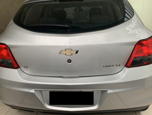Chevrolet Onix Prata 1.4 Lt 5 Portas Manual