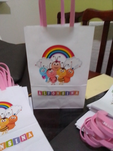 Imagen 5 de 8 de Bolsas De Papel, Lisa Con Asas