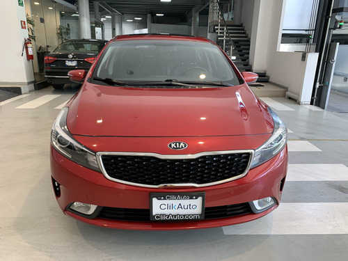 Imagen 4 de 15 de Kia Forte 2018 2.0 Sx 4 P At