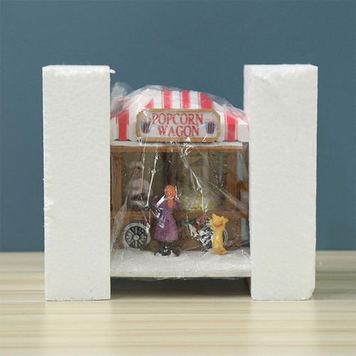 M Mini Cenário De Natal Resina Neve Led Carroça Vila Cidade