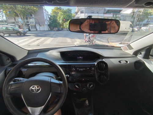 Toyota Etios 1.5 Sedan X 2016