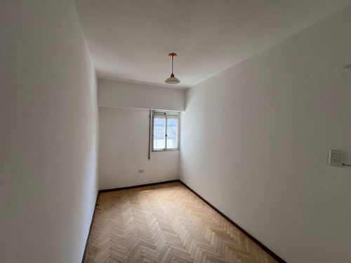 Venta Departamento En Lourdes De 2 Dormitorios