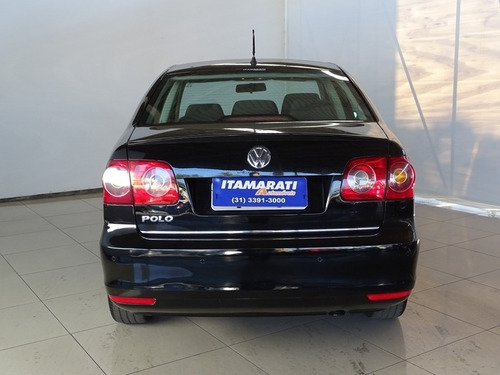 Imagem 10 de 12 de Volkswagen Polo Sedan 1.6 Comfort 2013/2013
