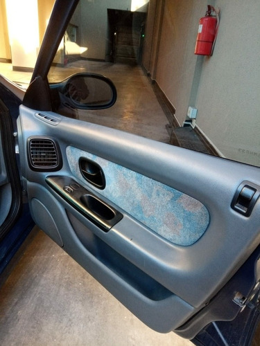 Imagen 12 de 15 de Renault Laguna 2.0