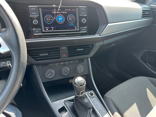 Volkswagen Jetta 2.5 Trendline Mt